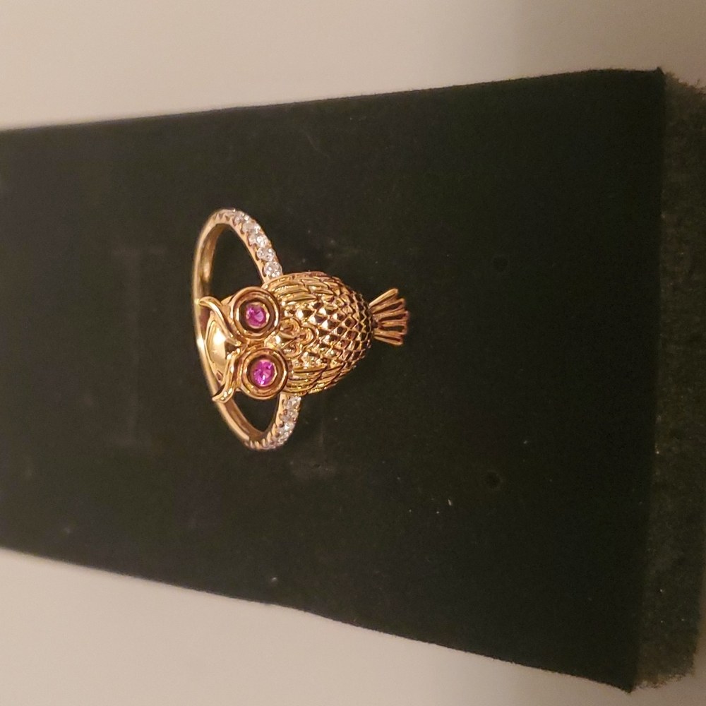 Ring - Picture 3 of 7